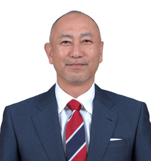 安達 亮